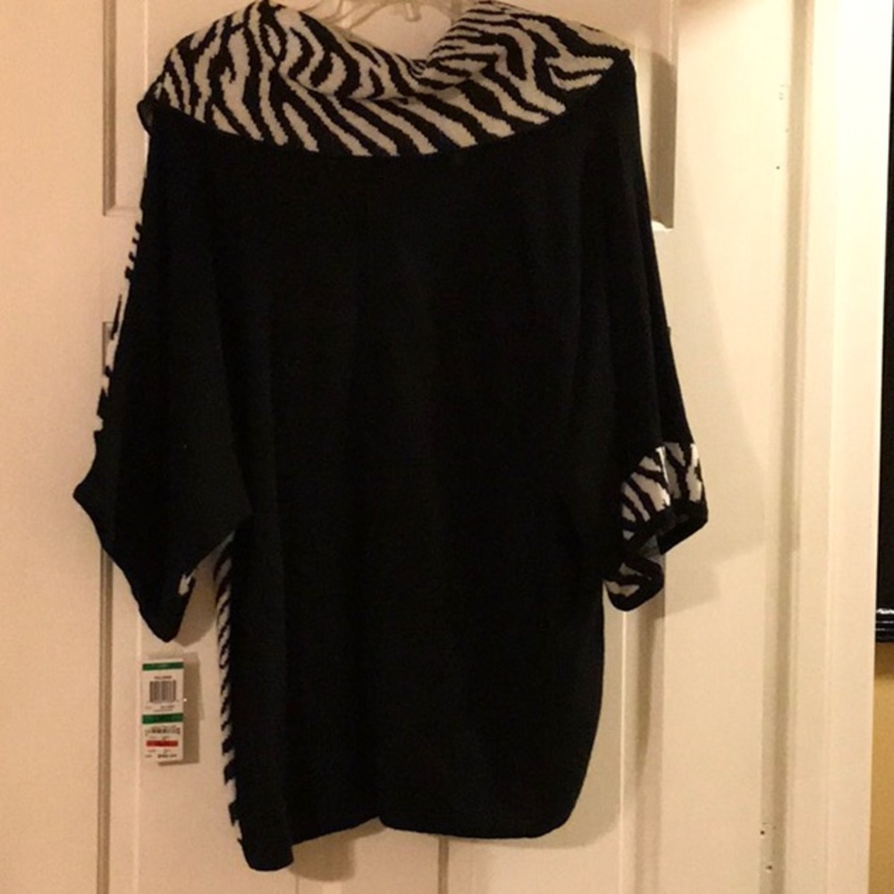 Pullover - Picture 2 of 4